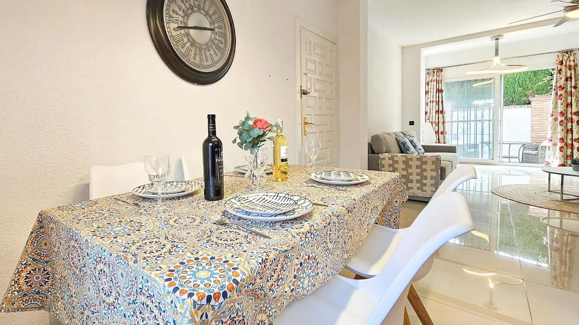Two Bed House In Calahonda Just 1Km To The Beach MIJAS COSTA Holiday home