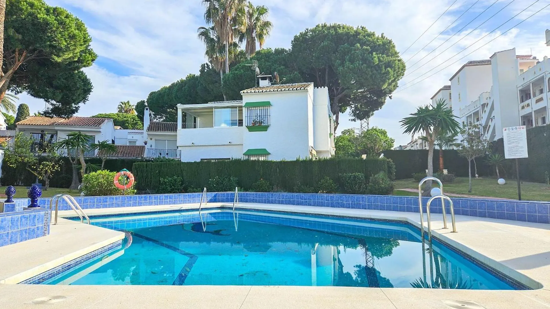 Two Bed House In Calahonda Just 1Km To The Beach MIJAS COSTA Holiday home