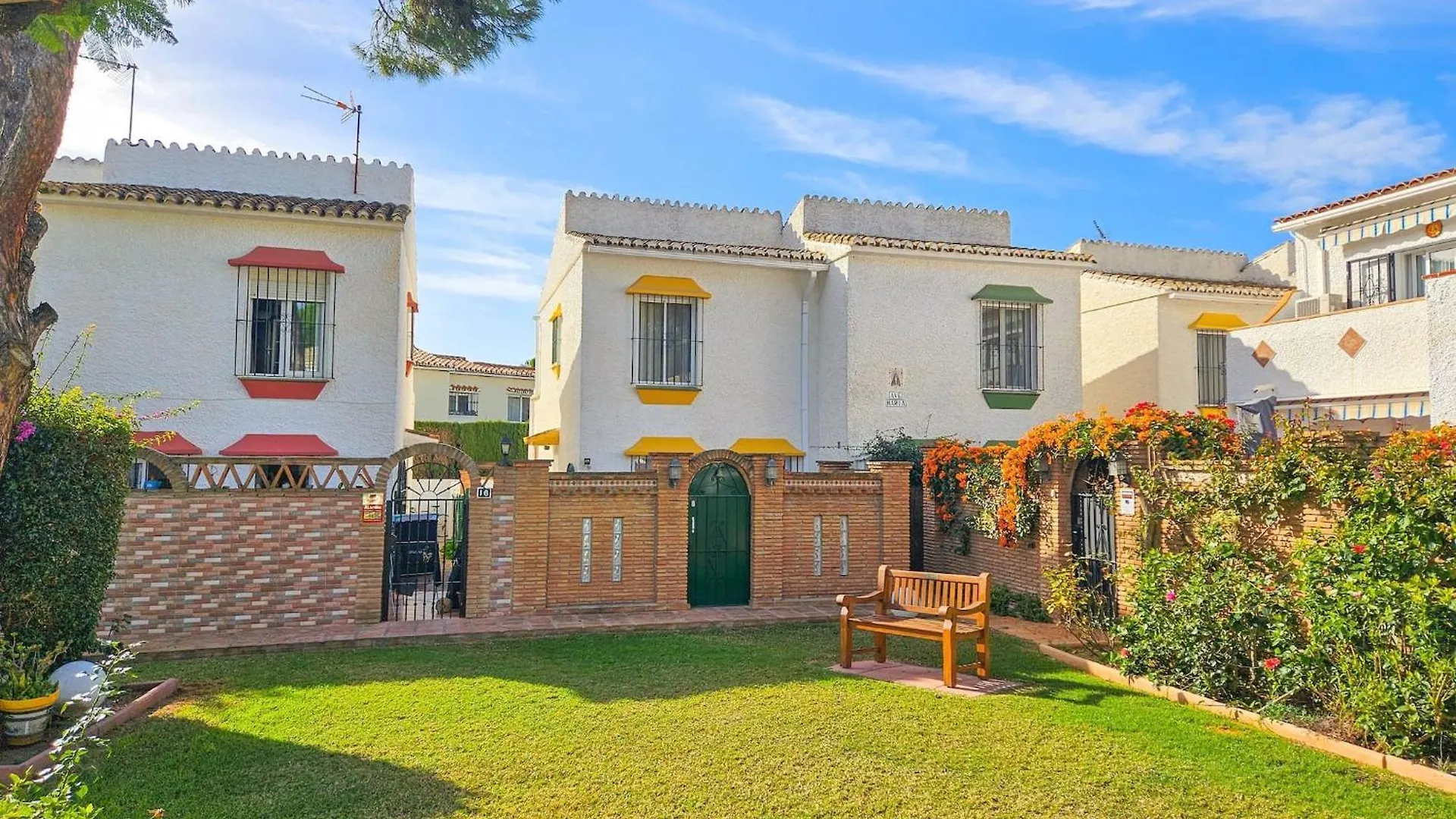 Two Bed House In Calahonda Just 1Km To The Beach MIJAS COSTA Holiday home