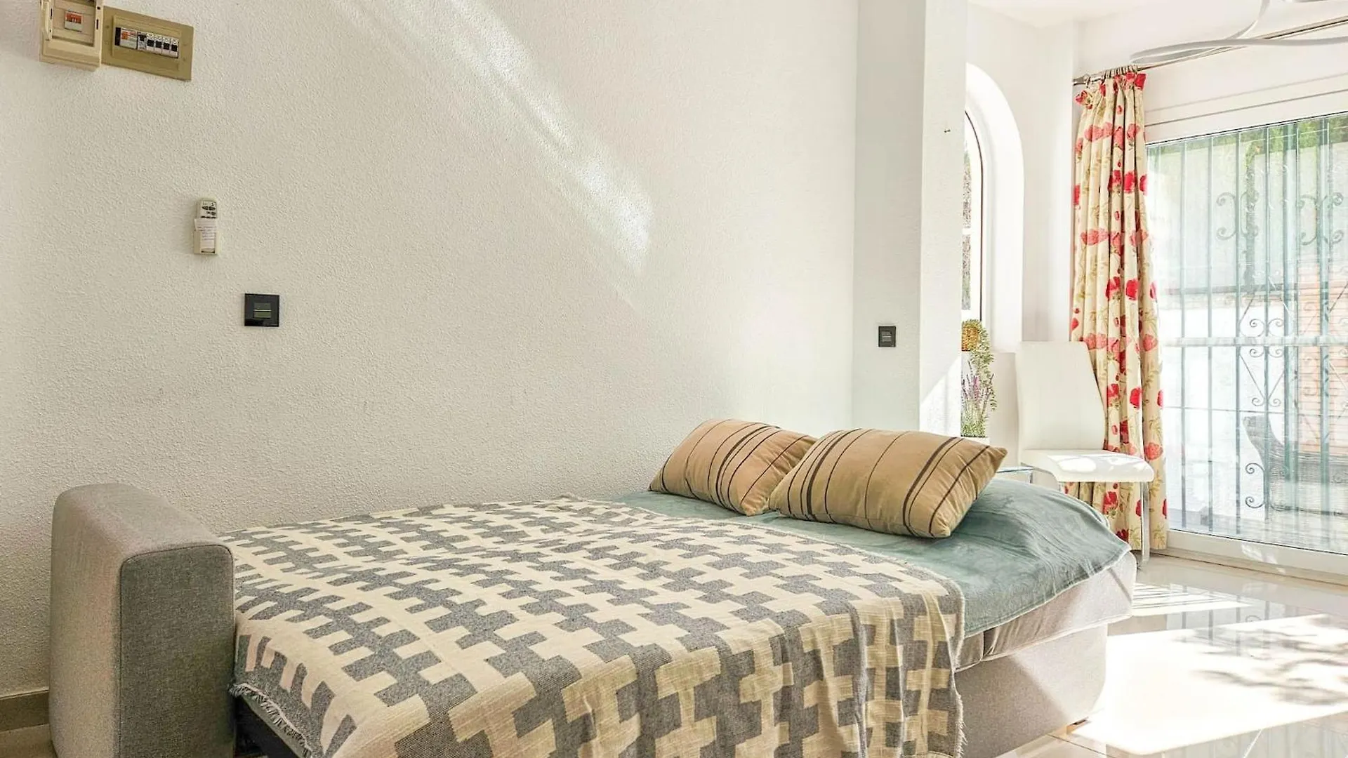 Two Bed House In Calahonda Just 1Km To The Beach Mijas Espagne