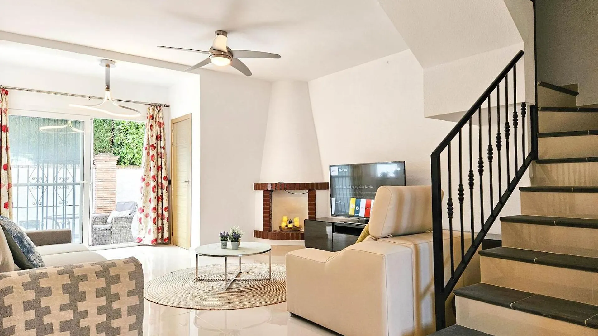 Hébergement de vacances Two Bed House In Calahonda Just 1Km To The Beach Mijas